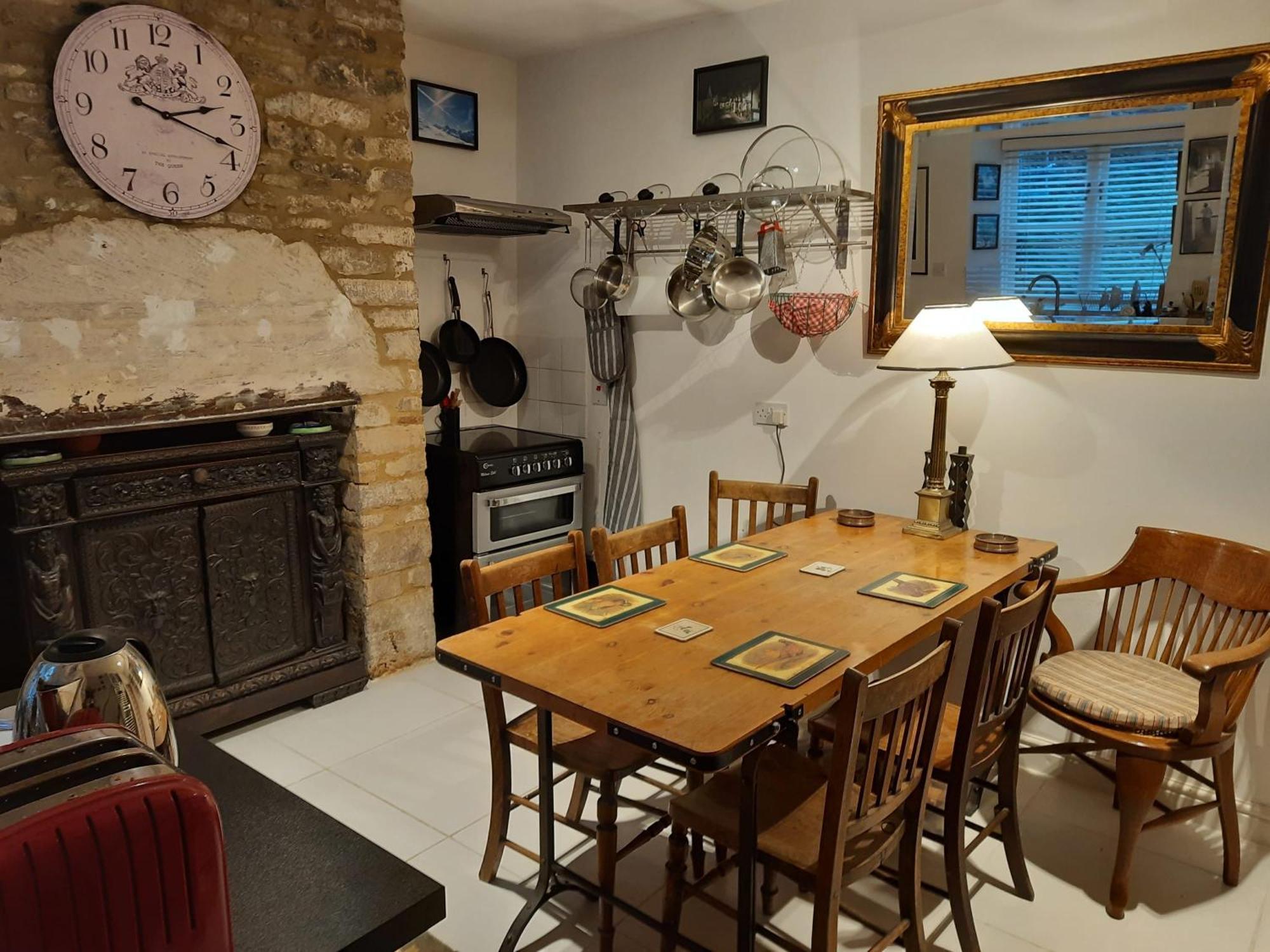 Market Place Cottage, Tetbury, Cotswolds Grade II Central Location エクステリア 写真